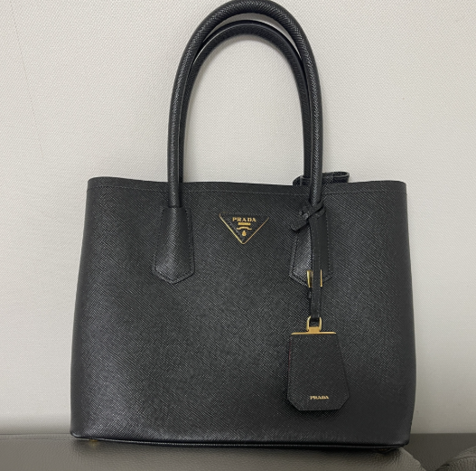 프라다 두블레 사피아노 미듐