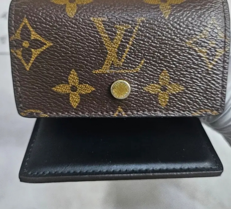 루이비통 지갑