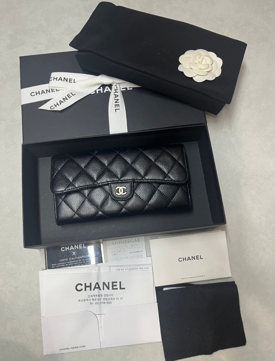 샤넬캐비어장지갑(금장)