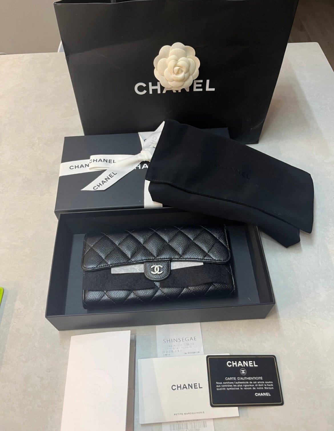 샤넬캐비어장지갑(금장)