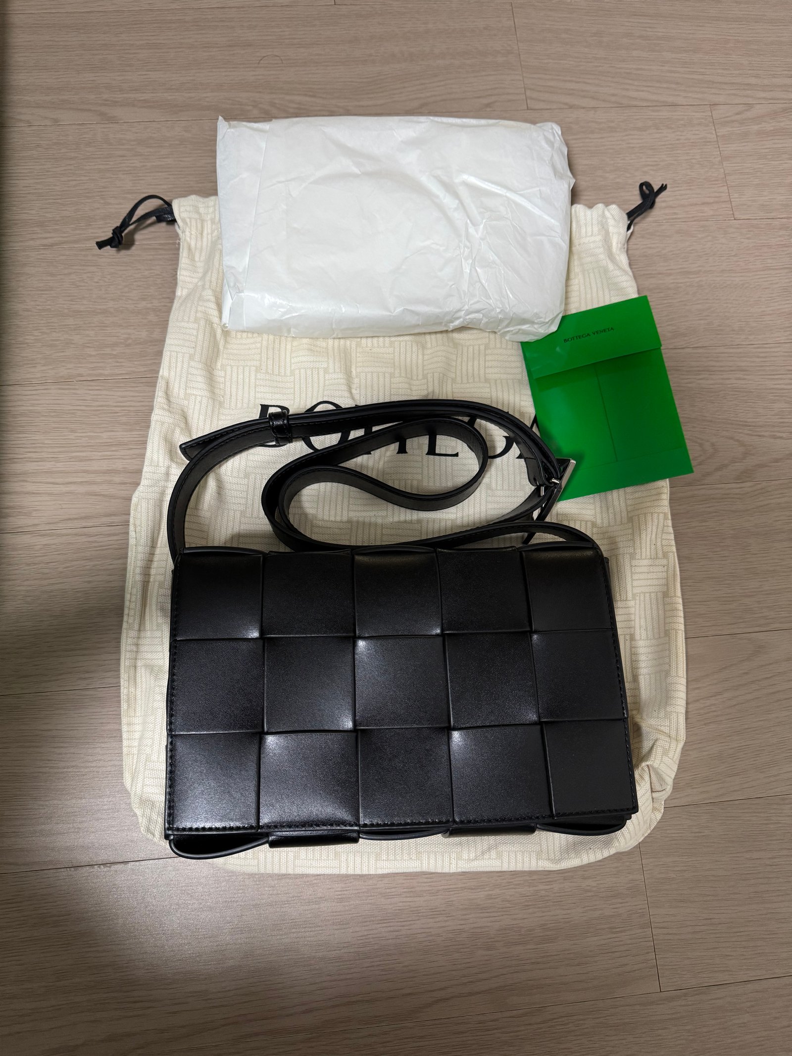 보태가베네타 카세트백