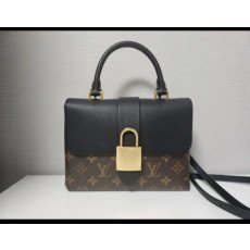 루이비통 럭키BB