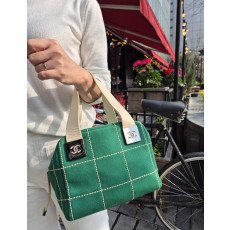 샤넬 그린 초코바 스티치 캔버스백