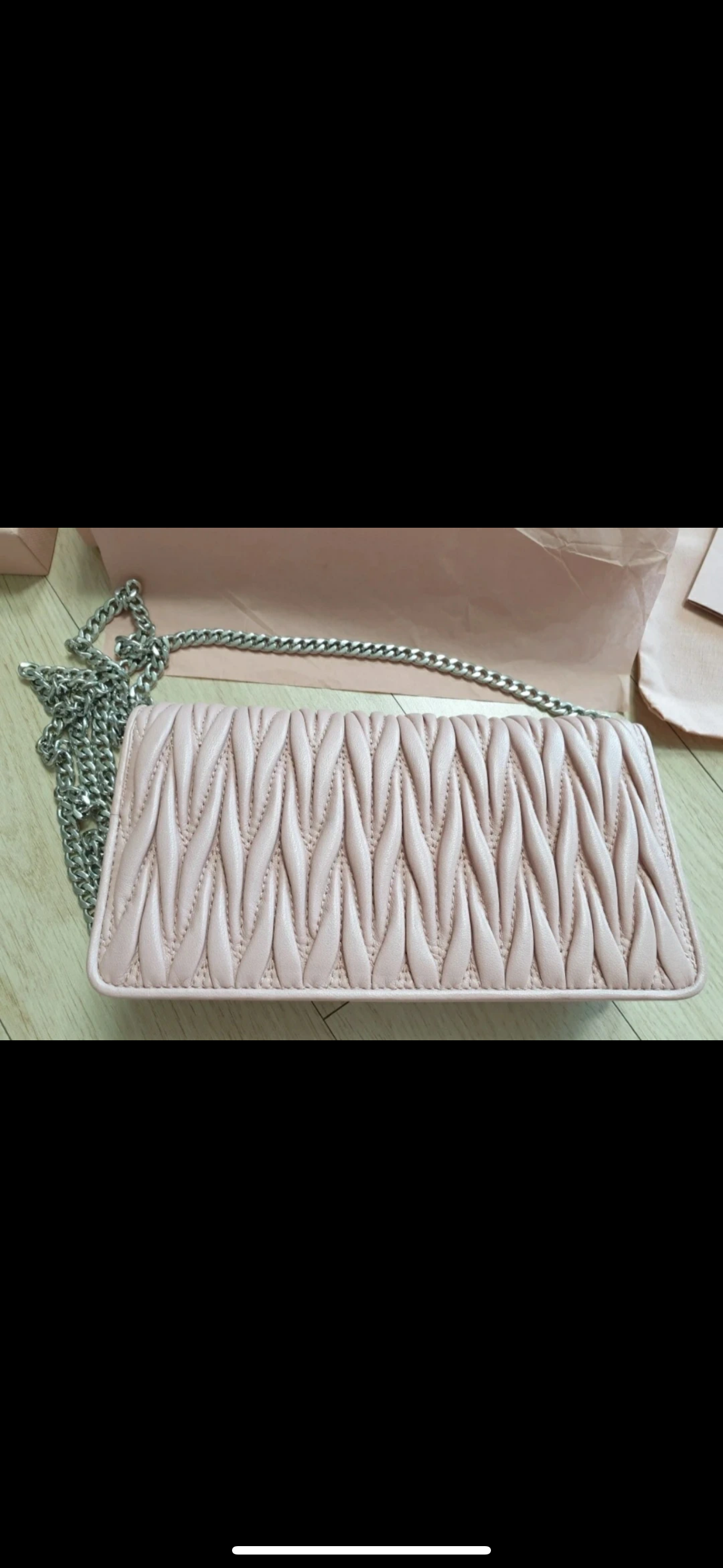 미우미우 핸드백