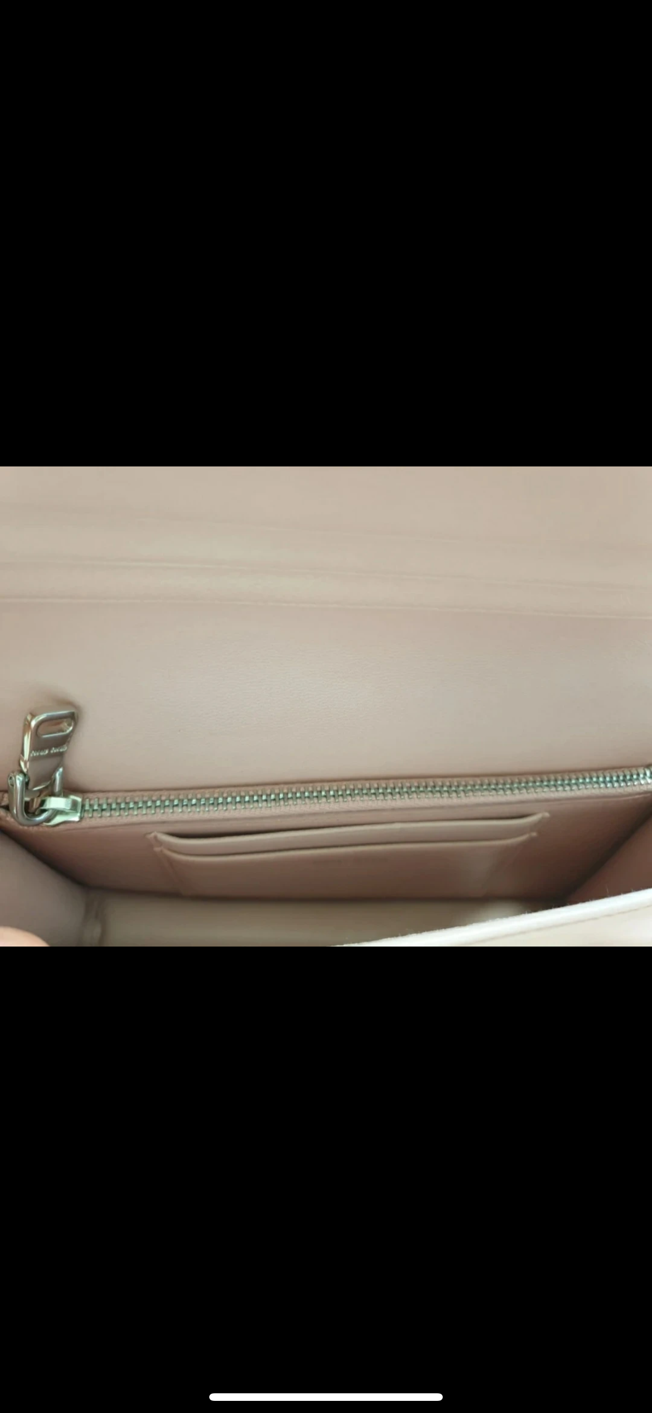 미우미우 핸드백