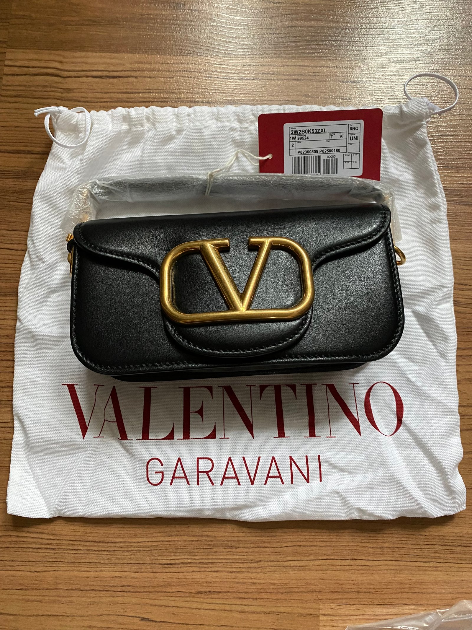 발렌티노 가라바니 로코 카프스킨 스몰백