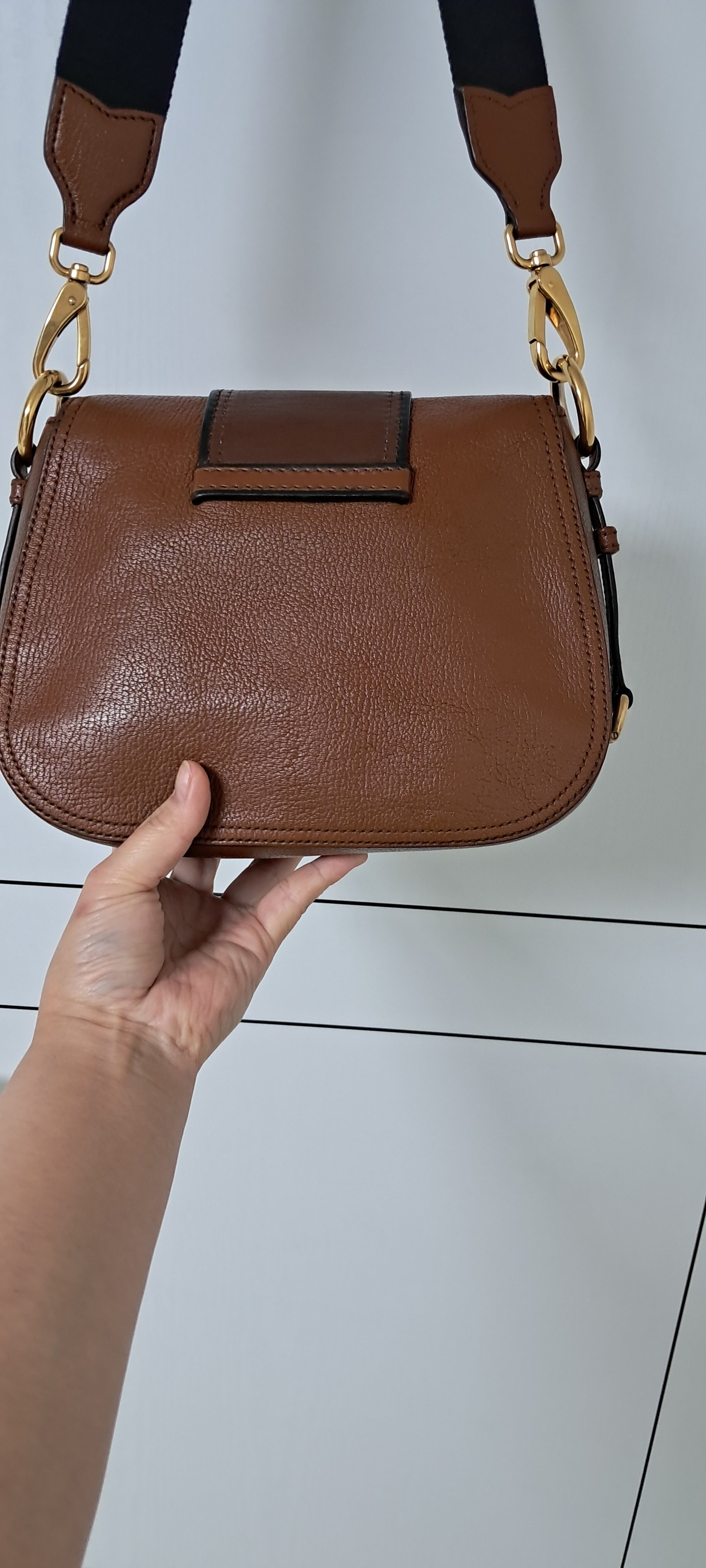 미우미우 크로스백