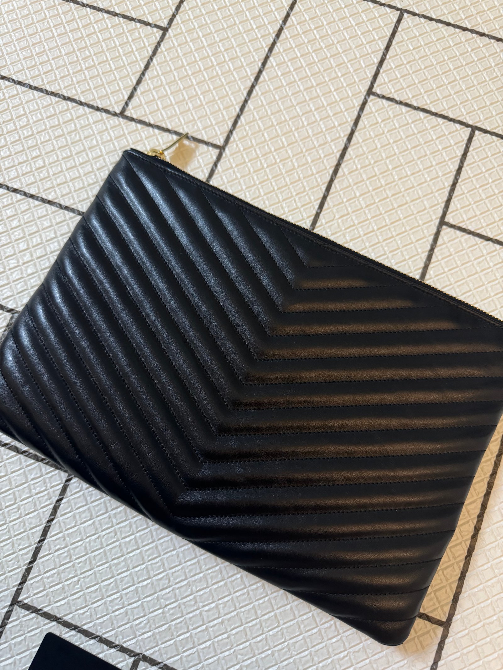 생로랑 블랙 클러치