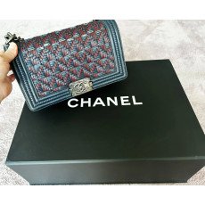 샤넬 한정판 남색 보이백