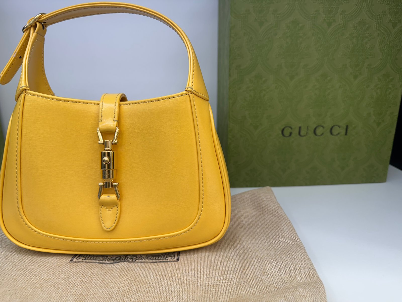 구찌 1961 재키 스몰백 옐로우