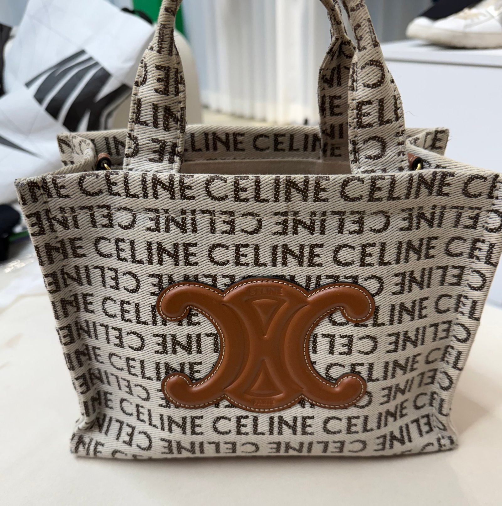 셀린느 카바스 캔버스 타이스 스몰 숄더백 토트백 화이트 브라