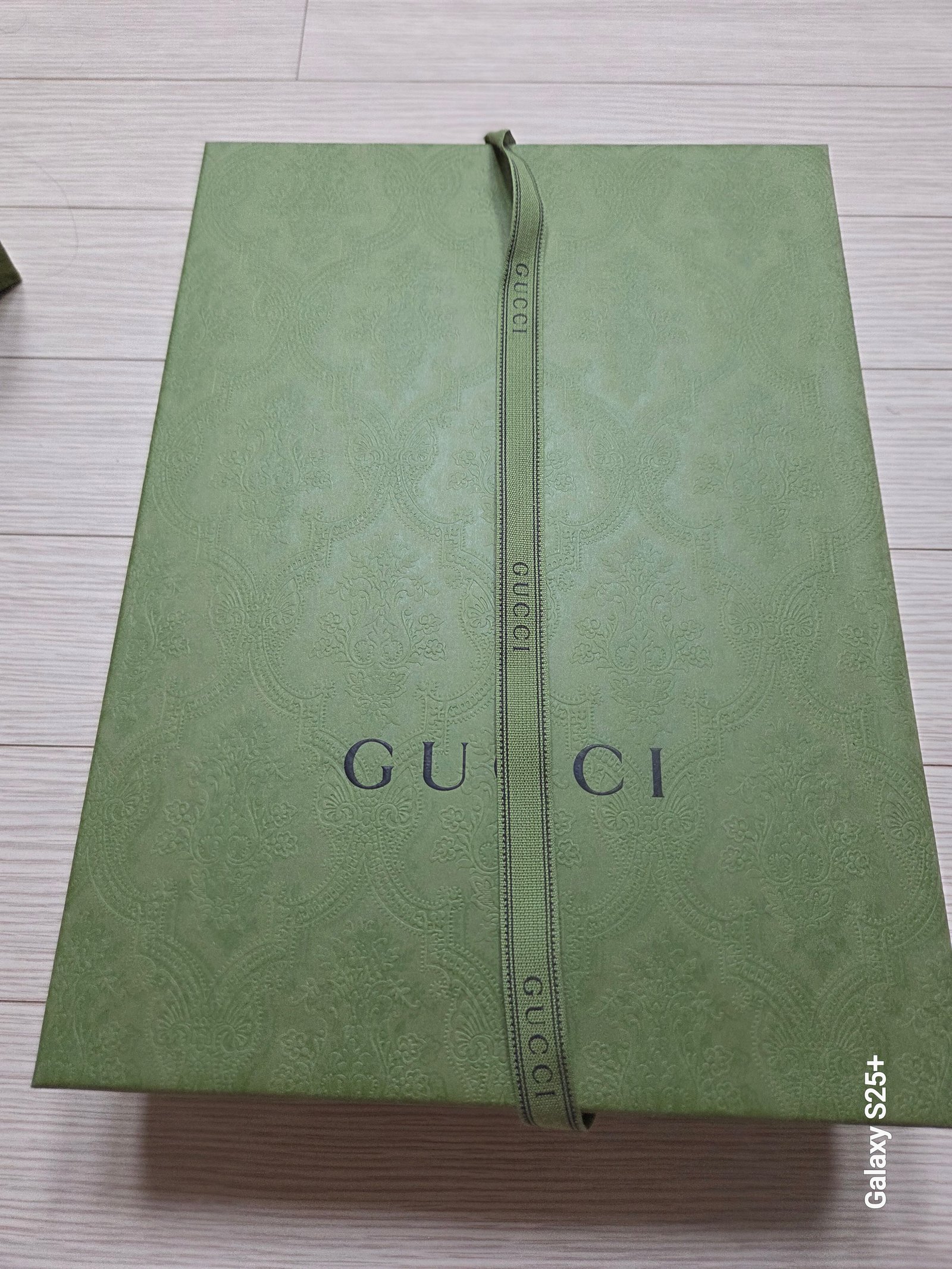 구찌GG 슈프림 클러치