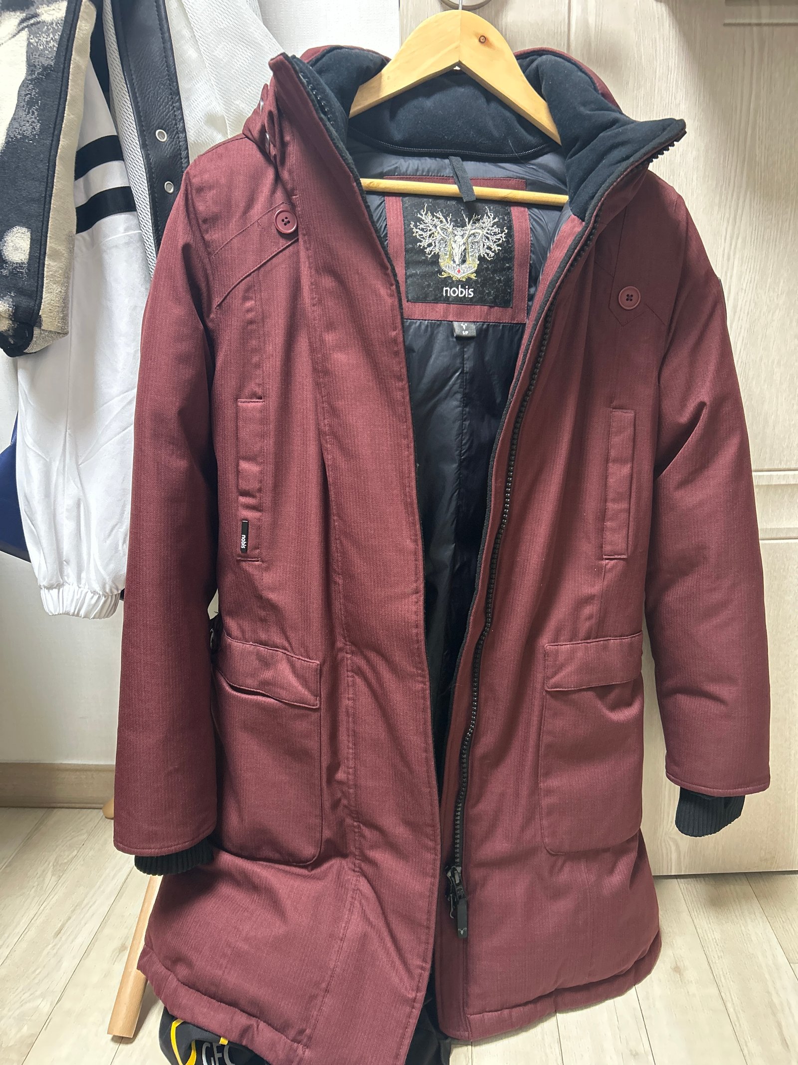 노비스 여성패딩 버건디 s